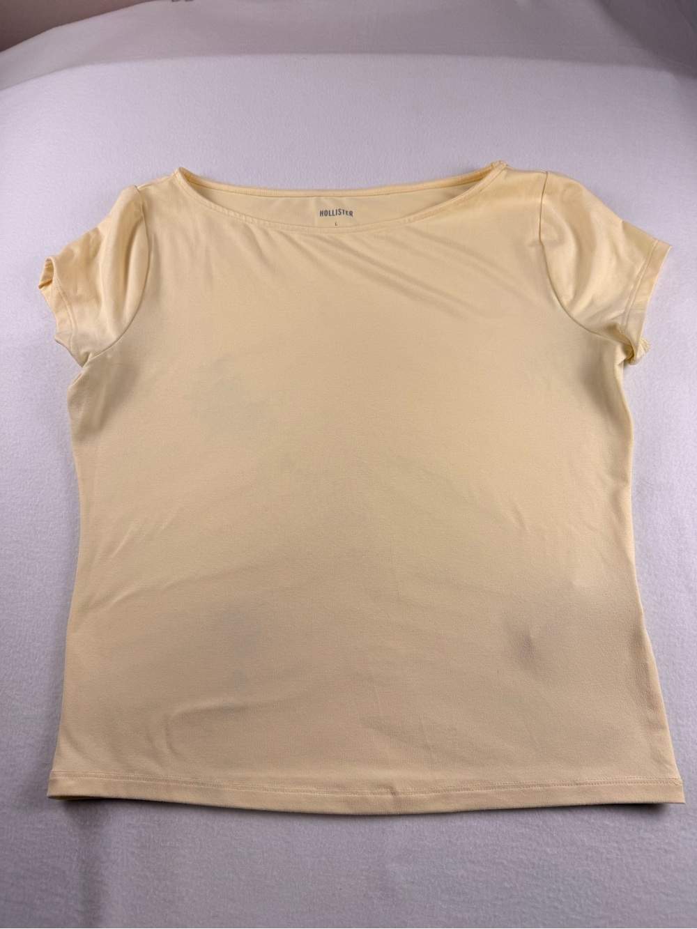 Hollister Women's Short Sleeve Crewneck Top in Light Yellow 340